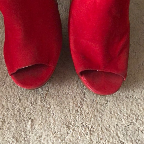 RED OPEN TOE HEEL - Picture 5 of 6